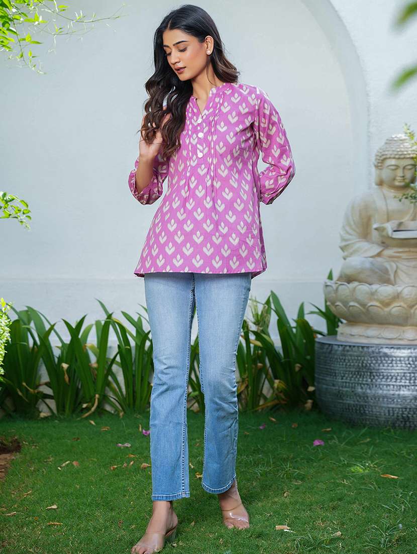 women printed puff sleeve a-line kurti - 21993612 - Standard Image - 4