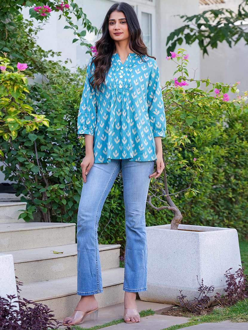 women printed puff sleeve a-line kurti - 21993613 - Standard Image - 4
