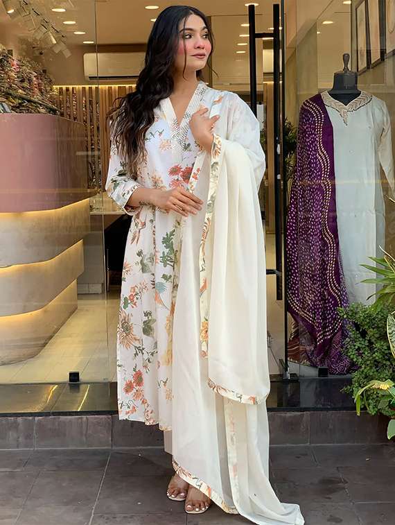 women floral three quarter sleeve kurta pant with dupatta set - 21993705 -  Standard Image - 1