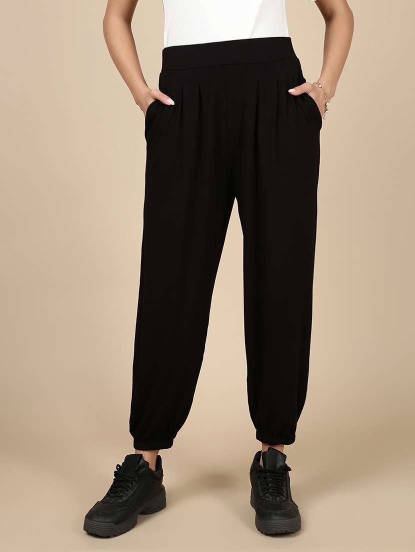 women black solid mid rise jogger