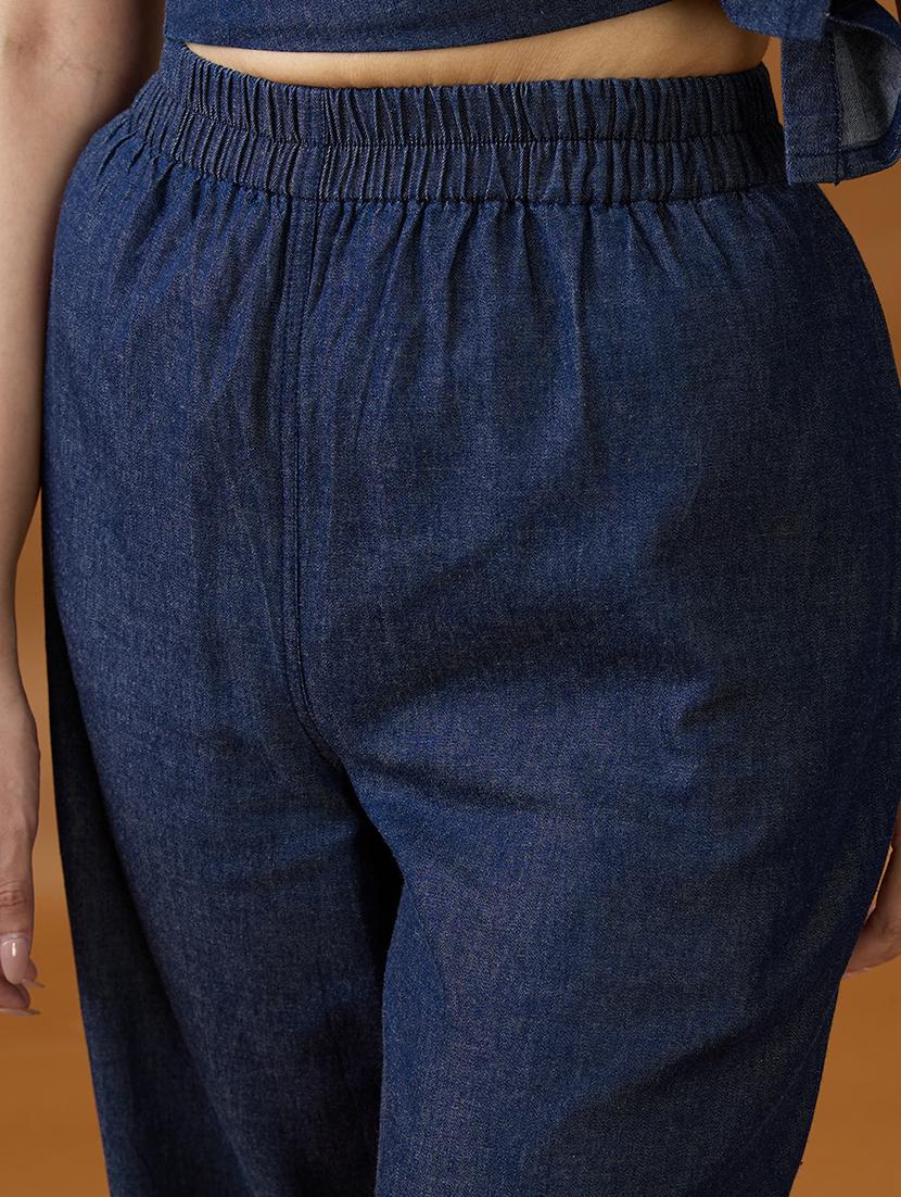 women solid globus women dark blue mid rise pleated relaxed fit wide leg denim trousers rise denim straight trouser - 21994541 - Standard Image - 4