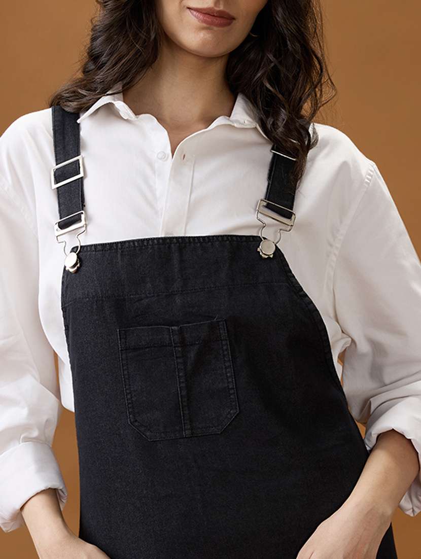 globus women black square neck strappy shoulder solid pocket detail above knee dungaree dress - 21994562 - Standard Image - 4