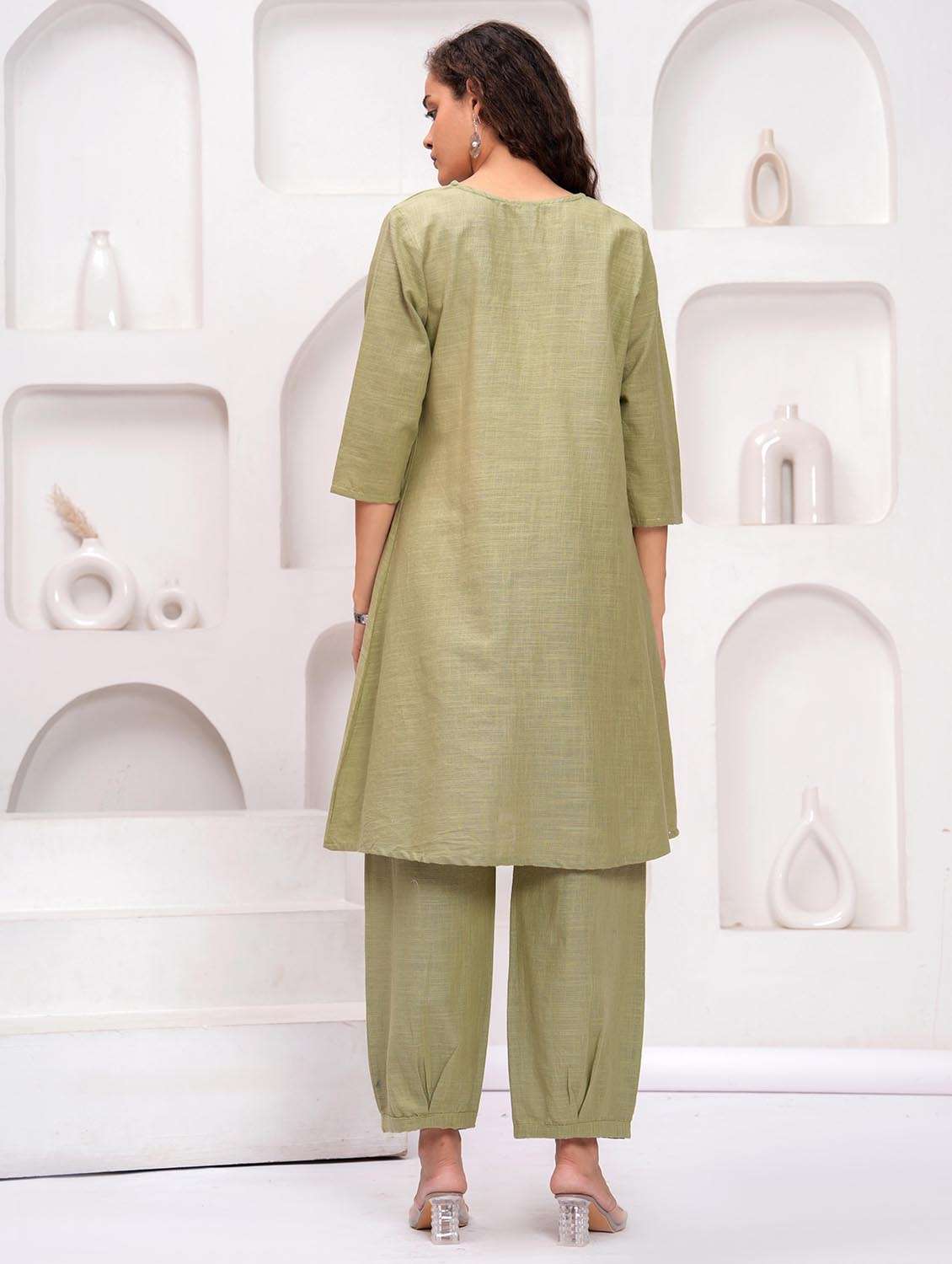 women embroidered kurta and palazzo set - 21995143 - Standard Image - 4