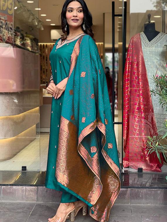 women embroidered kurta and pant with dupatta - 21995259 - Standard Image - 4