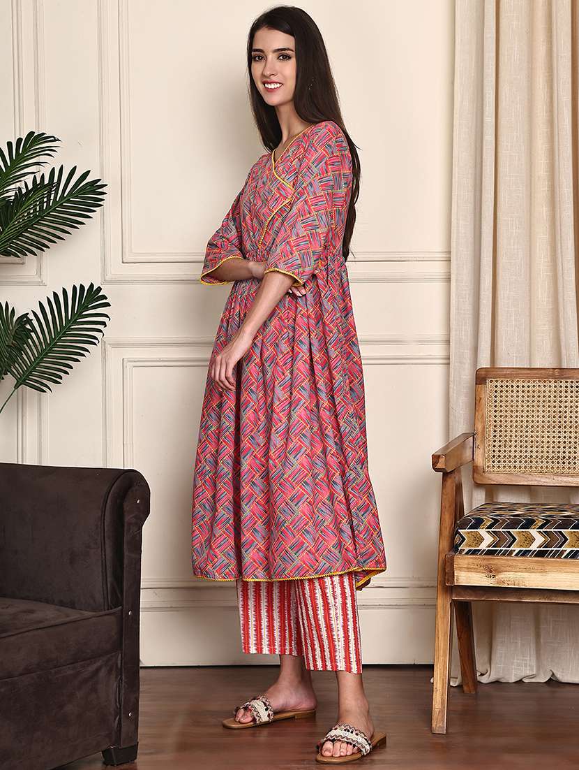 women printed three quarter sleeve kurta pant set - 21995929 -  Standard Image - 1