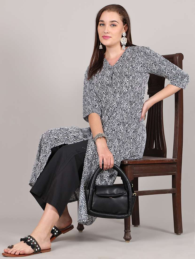 women printed three quarter sleeve kurta palazzo set - 21995938 -  Standard Image - 4