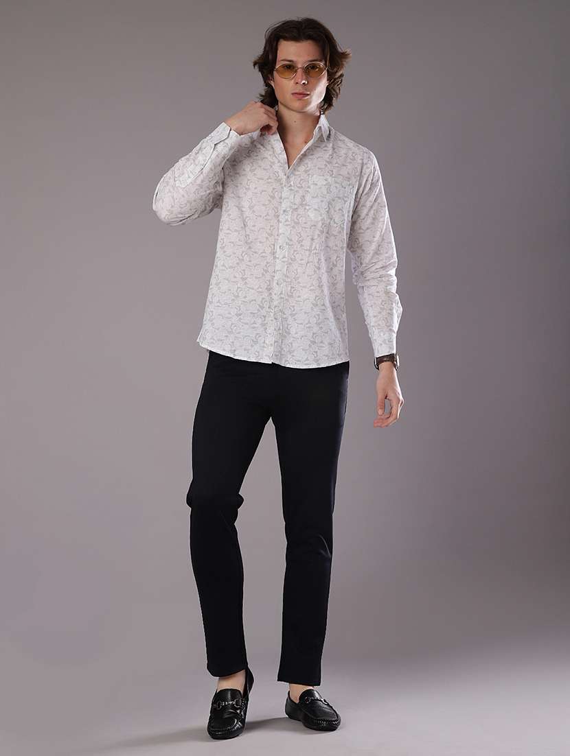 men solid mid rise slim fit chinos  - 21996554 -  Standard Image - 4