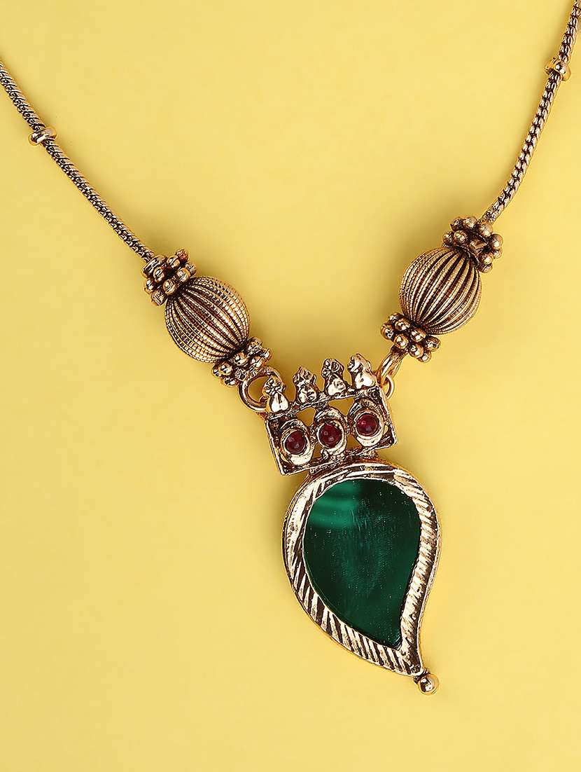 green metal chain necklace - 21996567 -  Standard Image - 1