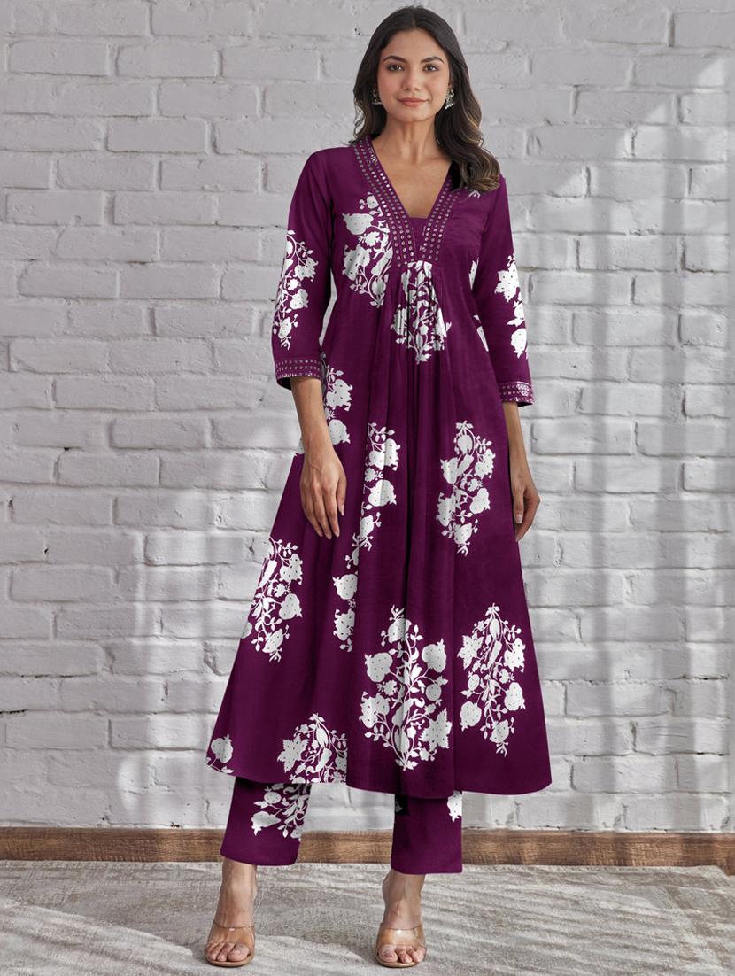 women floral three quarter sleeve kurta pant with dupatta set - 21997134 -  Standard Image - 1