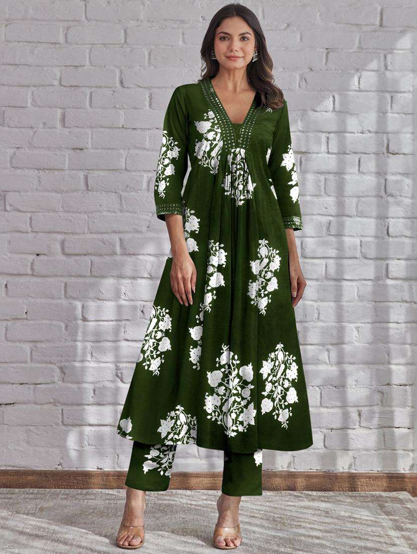 women floral three quarter sleeve kurta pant with dupatta set - 21997180 -  Standard Image - 1