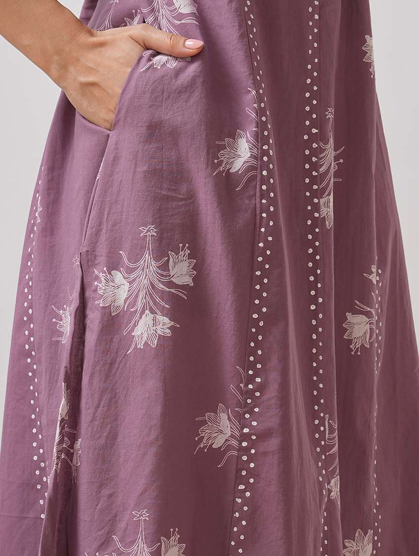women floral three quarter sleeve a-line kurta - 21997237 - Standard Image - 4