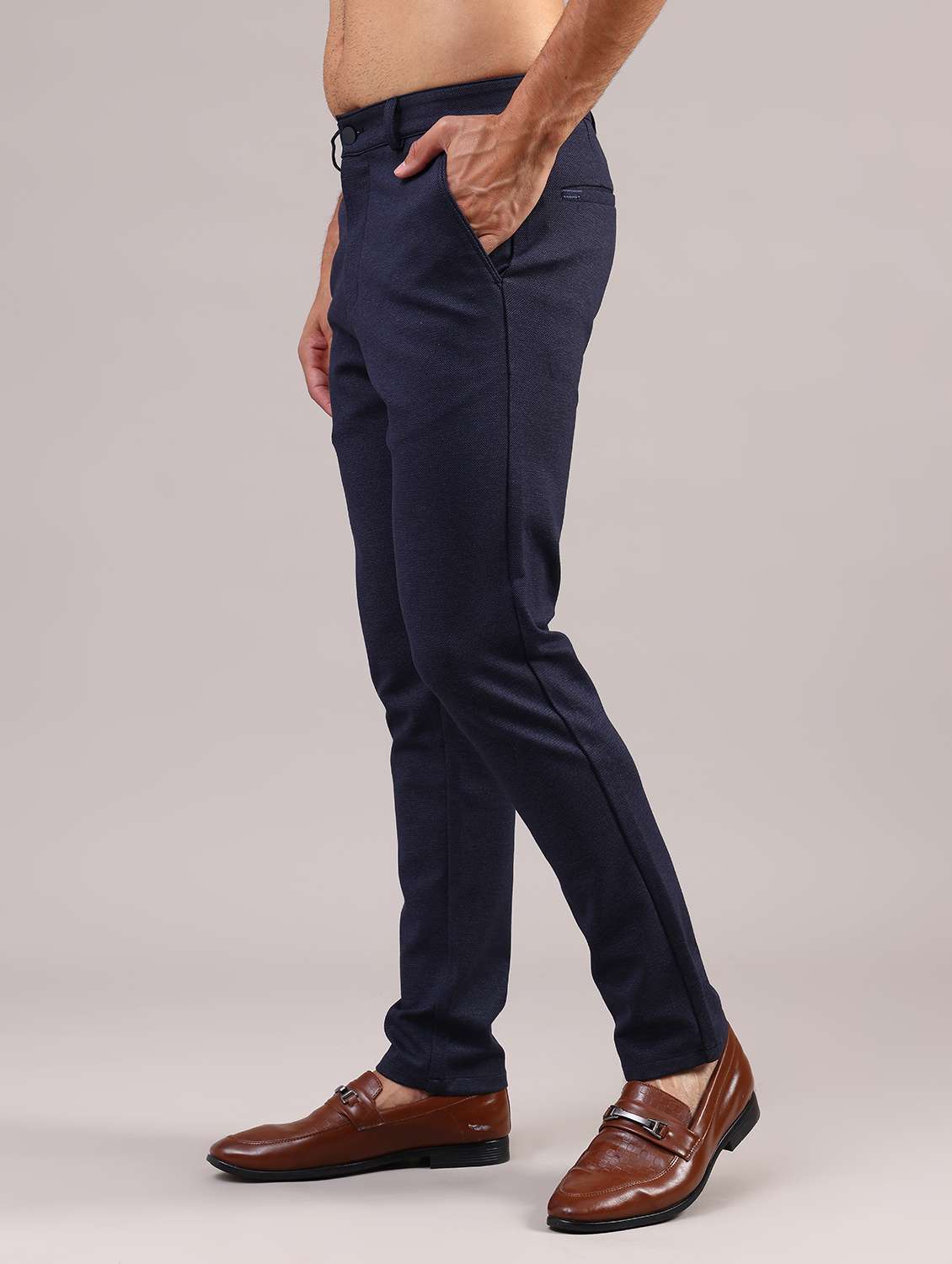 men solid mid rise slim fit taped trouser - 21997377 -  Standard Image - 6