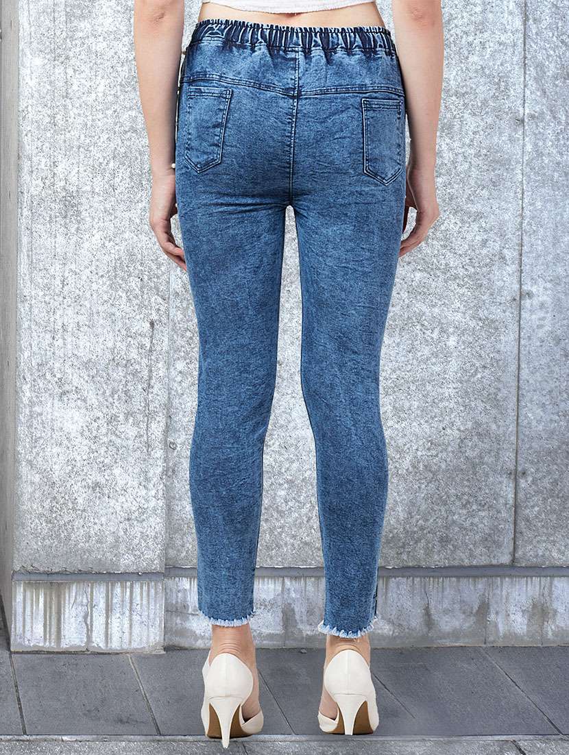 blue denim jeans - 21997909 -  Standard Image - 1