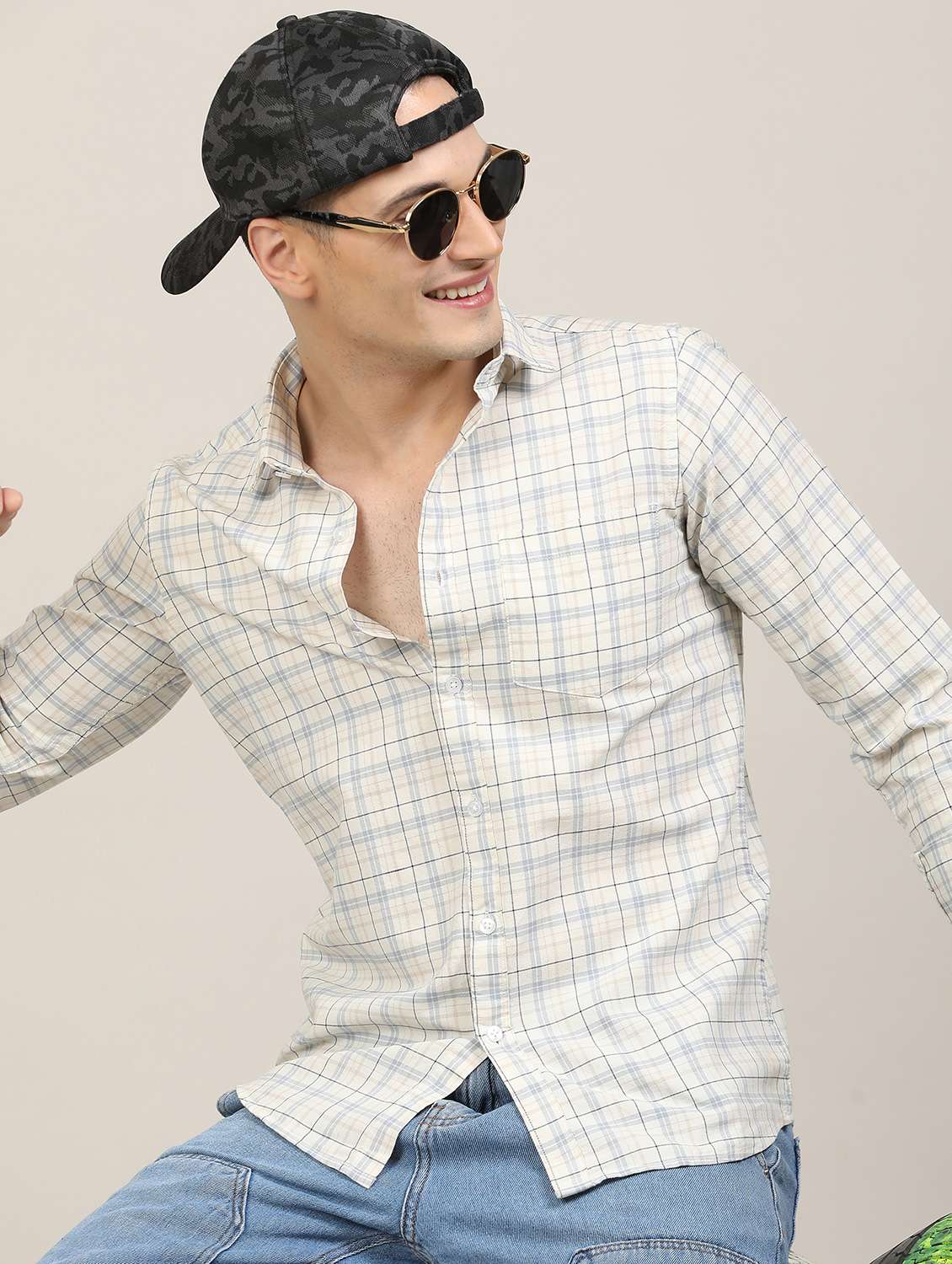 men checkered long sleeve regular fit casual shirt - 21997931 -  Standard Image - 4