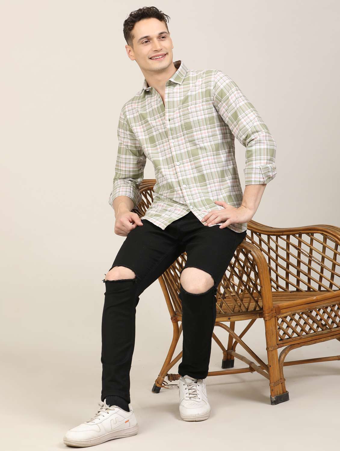 men checkered long sleeve regular fit casual shirt - 21997938 -  Standard Image - 4