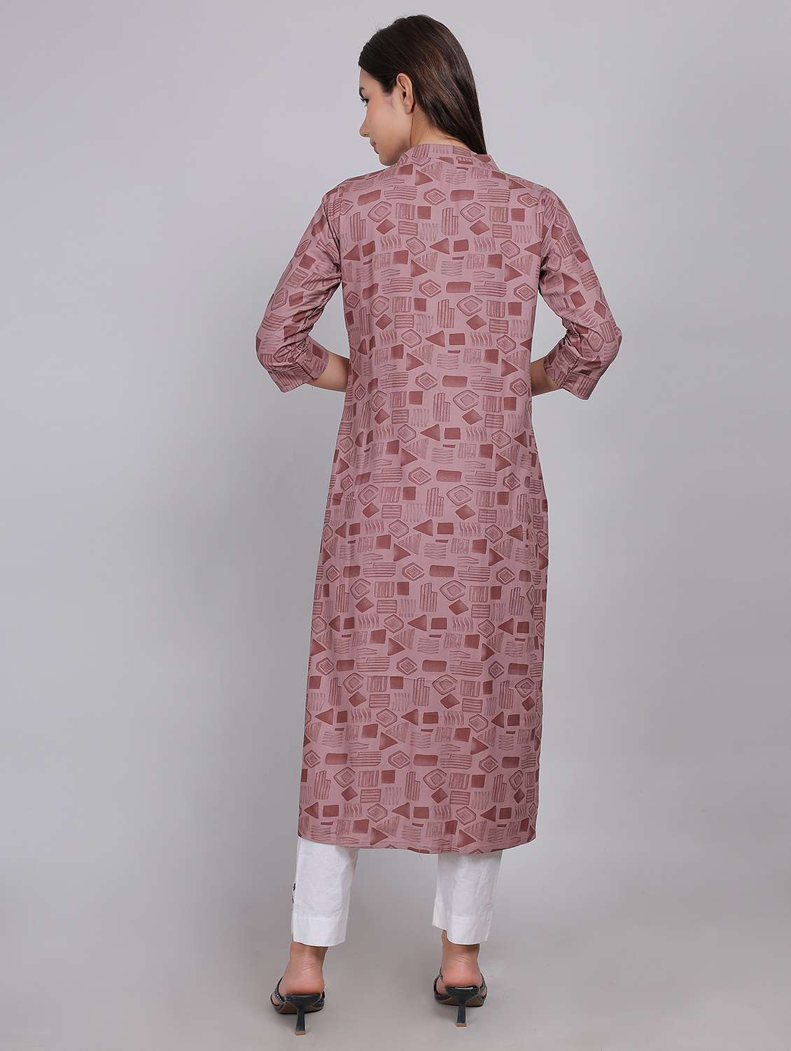 women printed three quarter sleeve straight kurta - 21998110 - Standard Image - 4