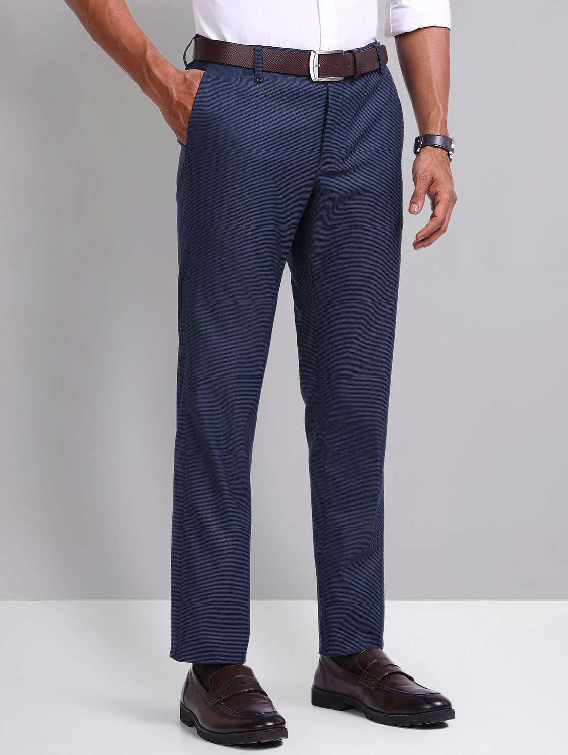 men solid mid rise slim fit formal trouser