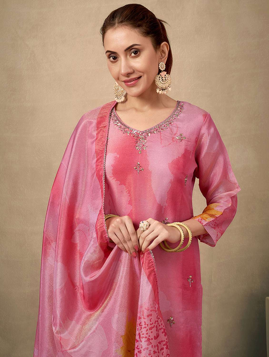 women floral three quarter sleeve kurta pant with dupatta set - 21998538 -  Standard Image - 4