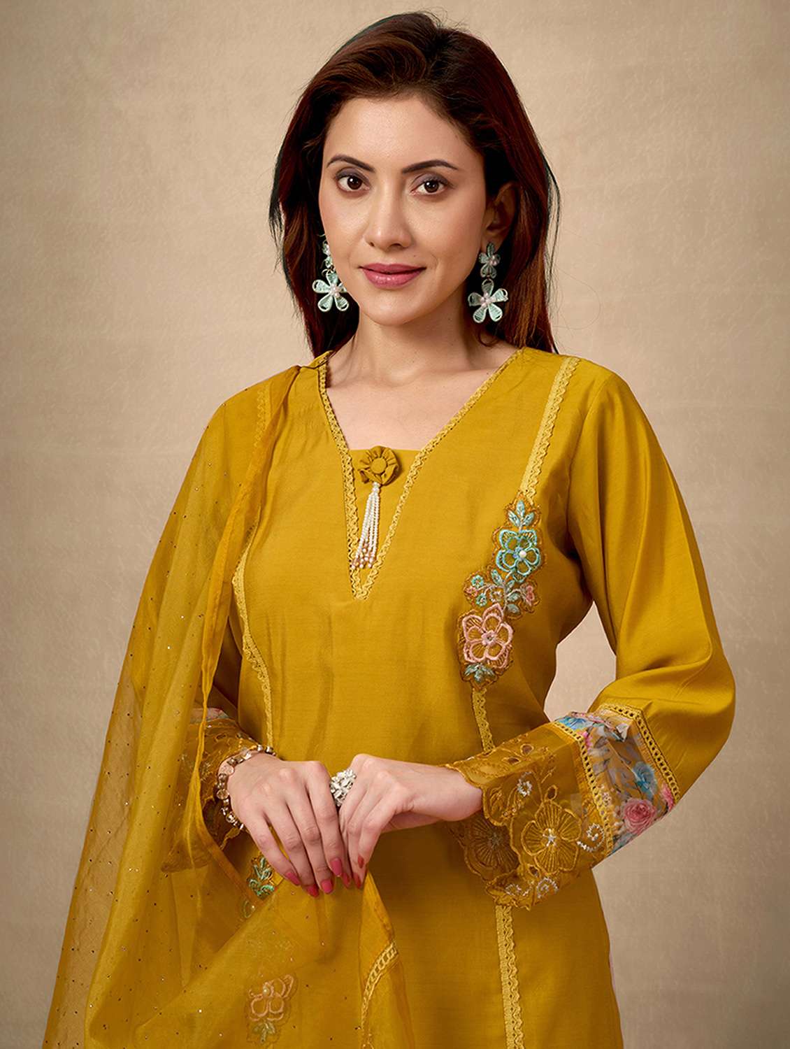 women floral three quarter sleeve kurta pant with dupatta set - 21998553 - Standard Image - 4
