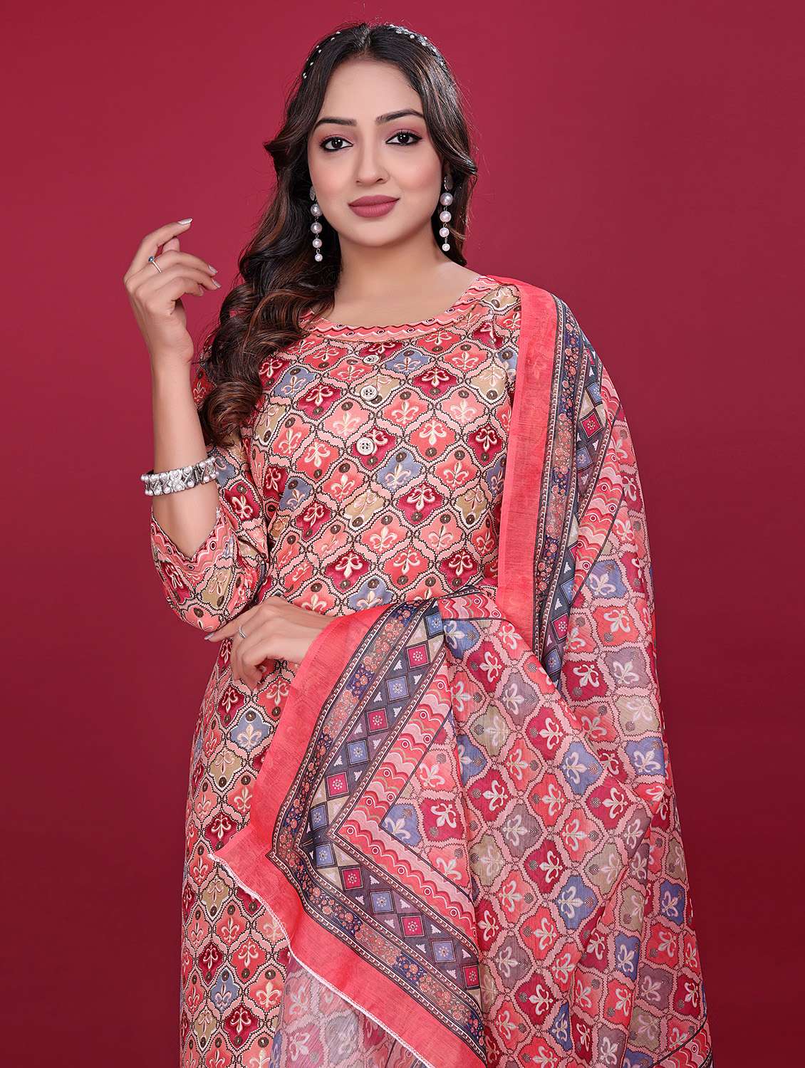 women printed kurta and pant with dupatta set - 21998634 -  Standard Image - 4