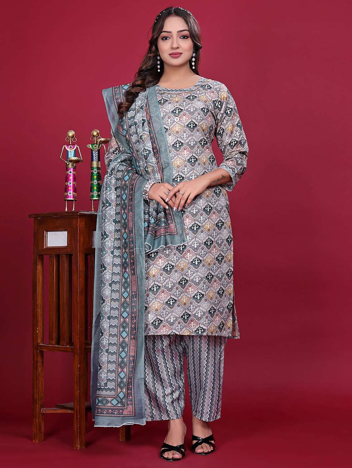 women printed three quarter sleeve kurta pant with dupatta set