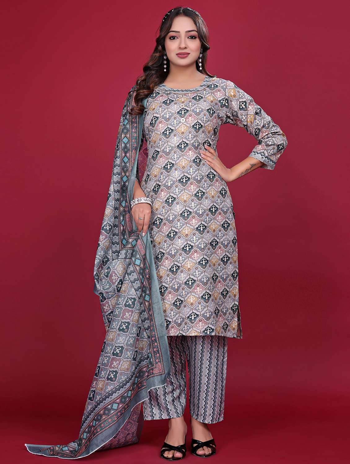 women printed three quarter sleeve kurta pant with dupatta set - 21998643 - Standard Image - 4