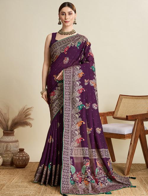 women printed casual wear saree with blouse - 21998780 -  Standard Image - 0