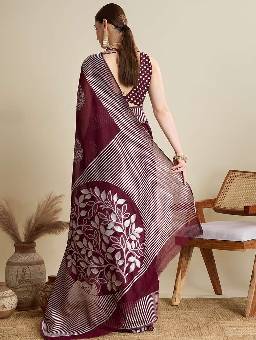 women self design bordered saree with blouse - 21998799 - Standard Image - 1