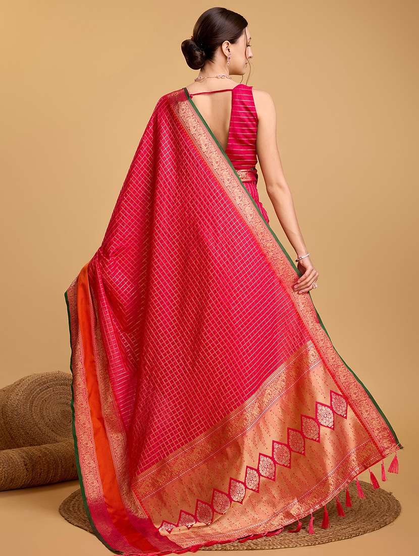 women checkered bordered saree with blouse - 21998802 -  Standard Image - 1