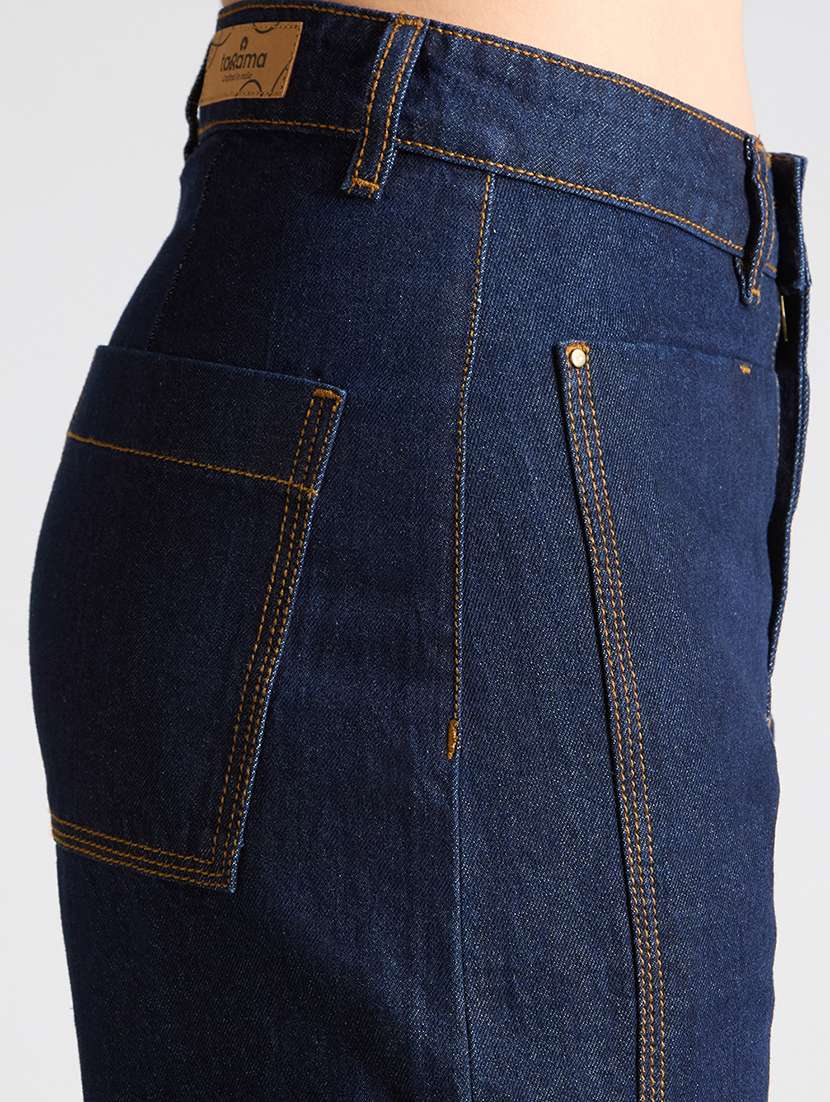 blue denim jeans - 21998824 -  Standard Image - 6