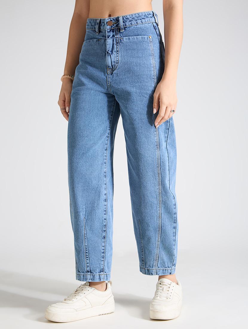 blue denim jeans - 21998825 -  Standard Image - 1