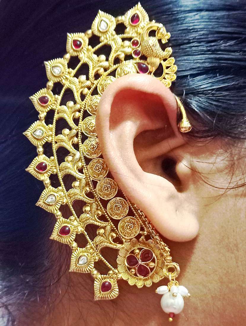 women gold metal earcuff earring