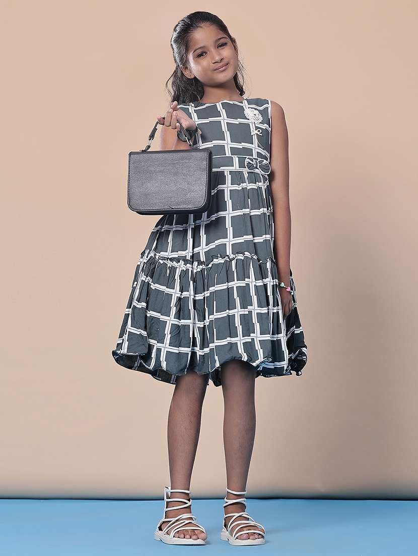 girls checkered sleeveless frock - 21999293 - Standard Image - 4