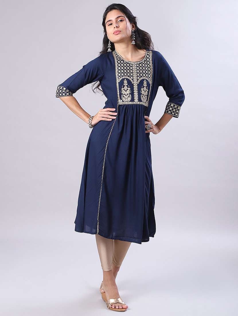 women three quarter sleeve flared kurta