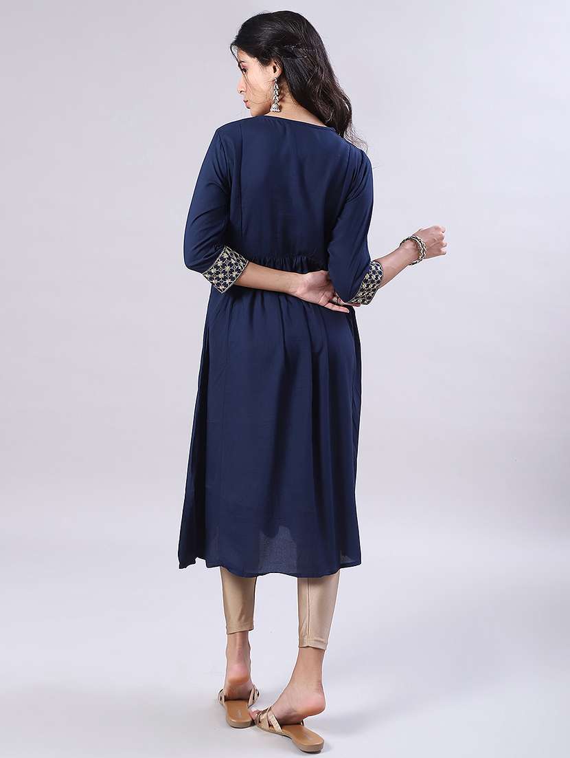 women three quarter sleeve flared kurta - 21999912 -  Standard Image - 4