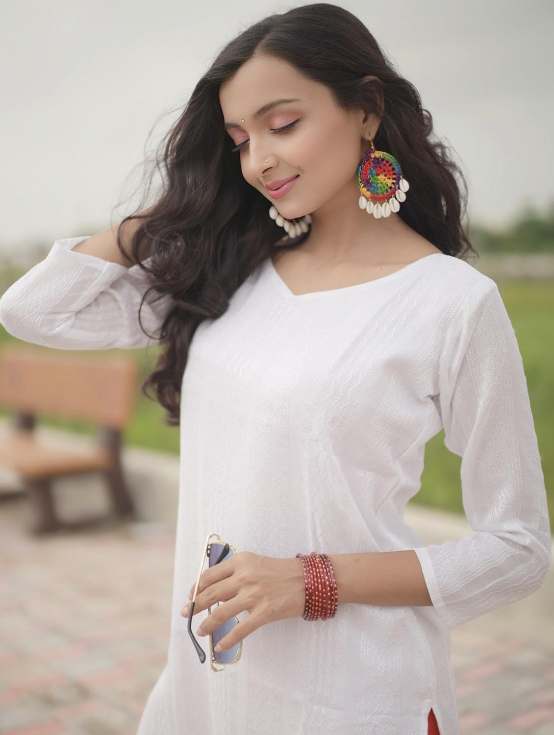 women self design three quarter sleeve straight kurta - 21999969 - Standard Image - 4