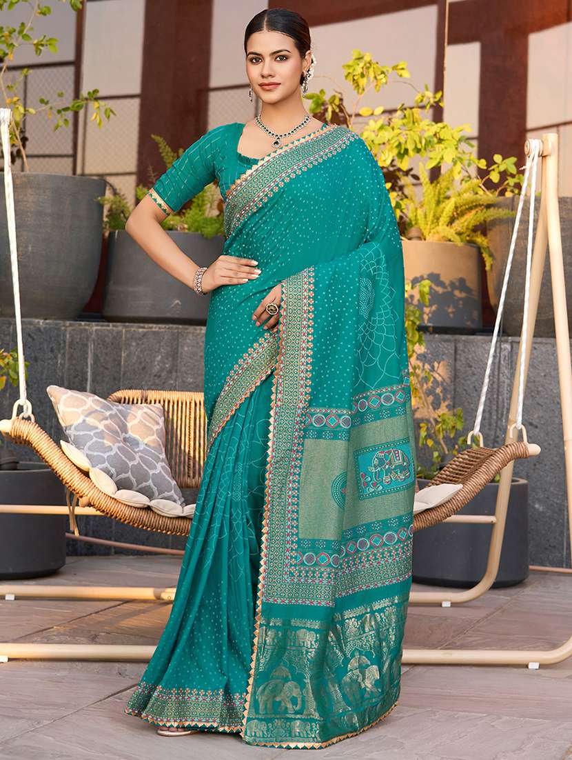 women printed bordered saree with blouse