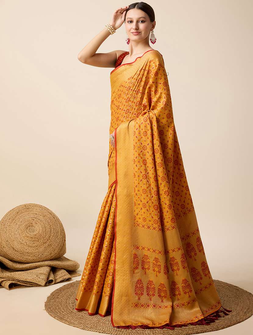 women self design banarasi saree with blouse - 22000053 -  Standard Image - 4