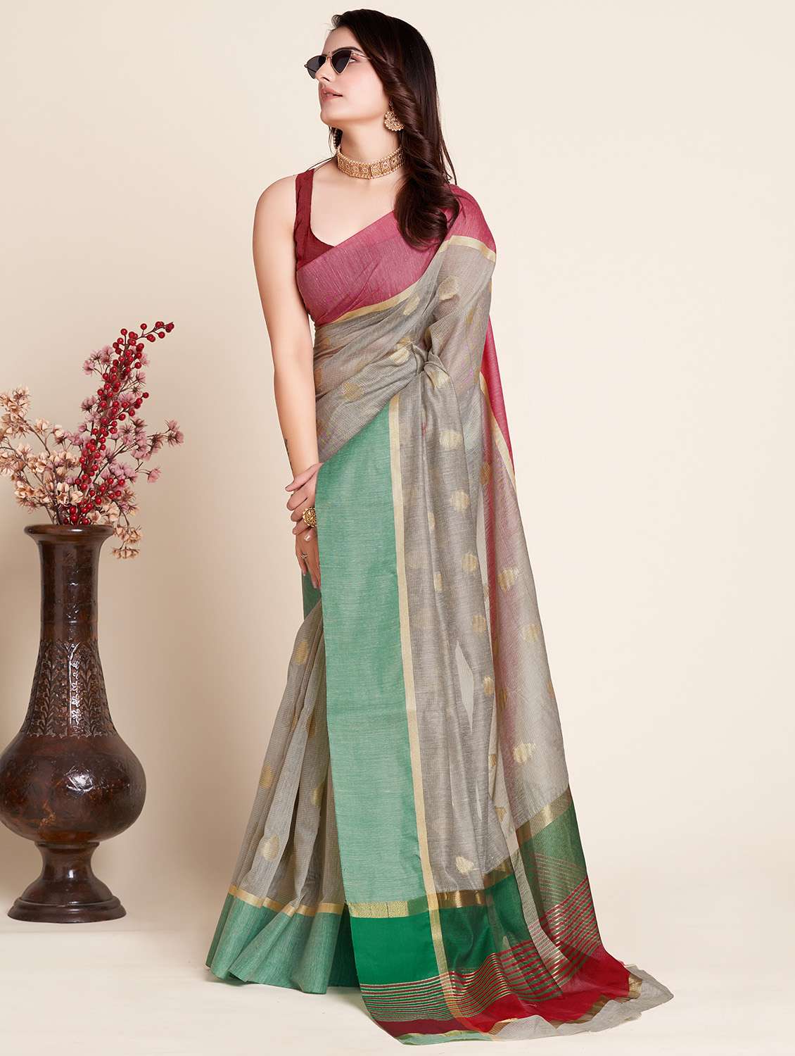 women self design bordered saree with blouse - 22000088 - Zoom Image - 0