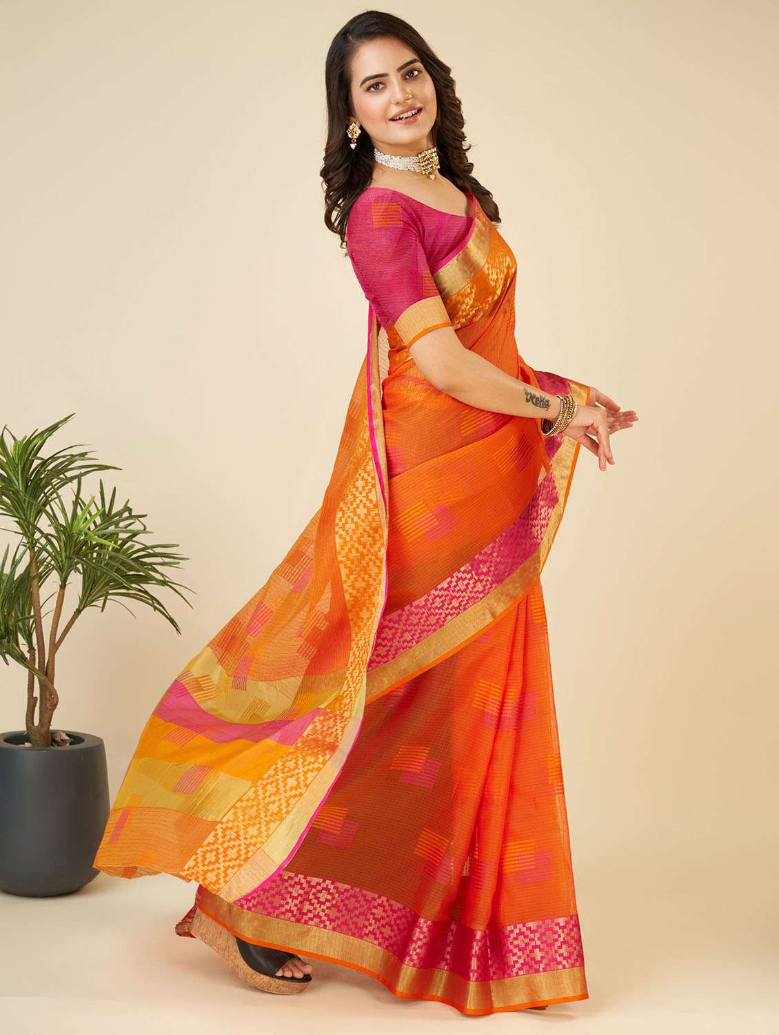 women self design kota doria saree with blouse - 22001297 - Standard Image - 1
