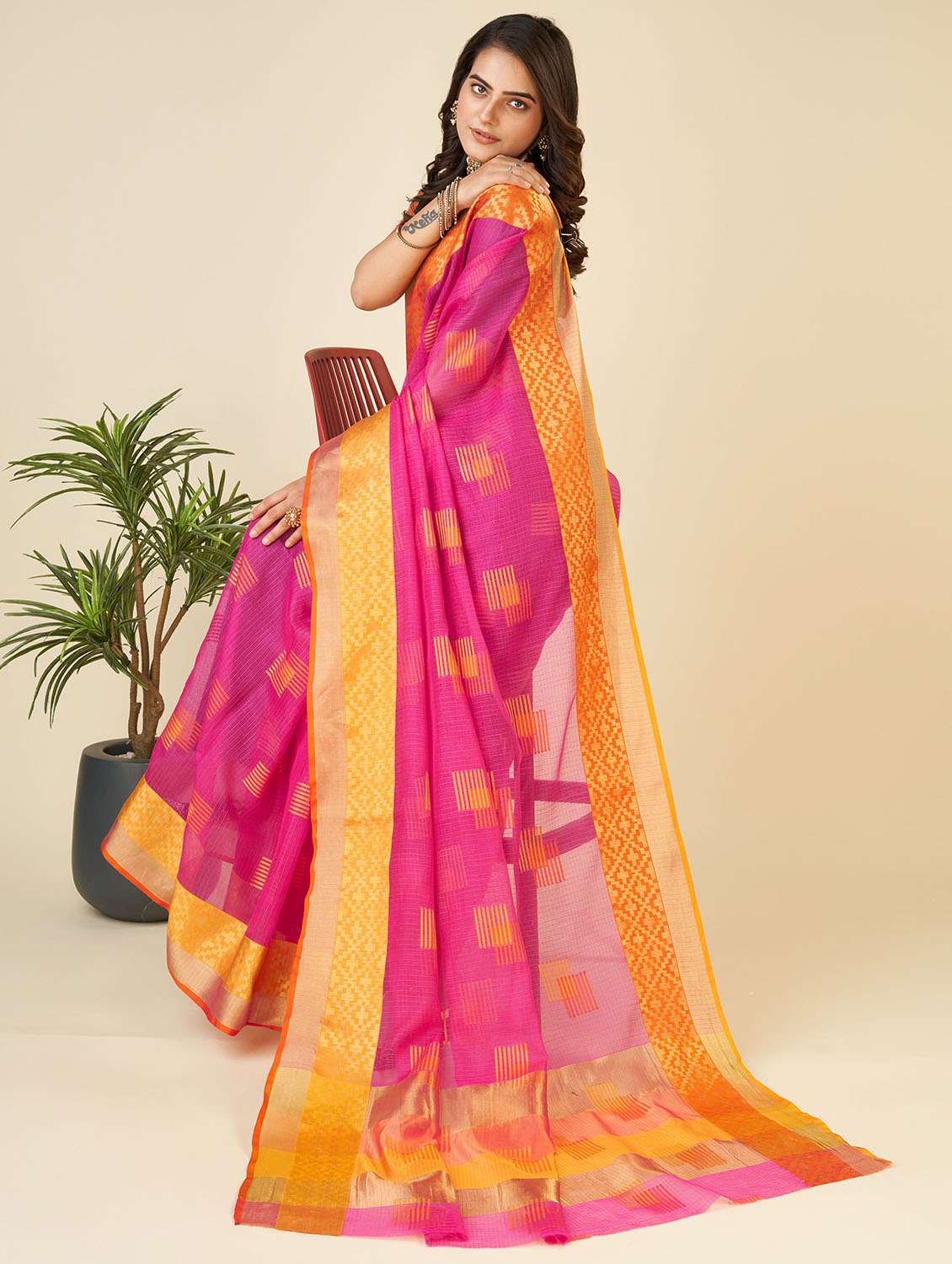 women self design  kota doria saree with blouse - 22001298 -  Standard Image - 1