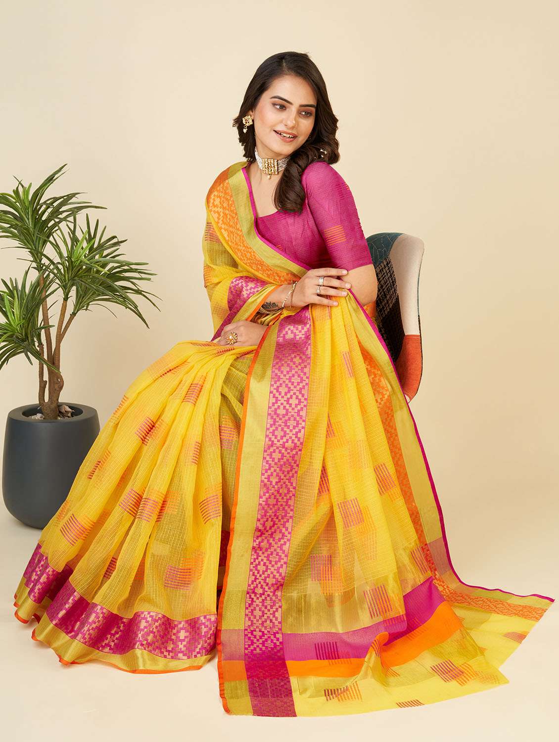 women self design  kota doria saree with blouse - 22001300 -  Standard Image - 1