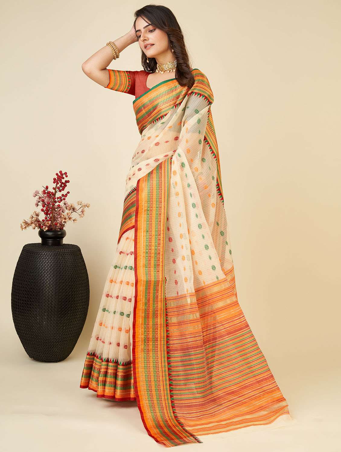 women self design bordered saree with blouse - 22001302 -  Standard Image - 1