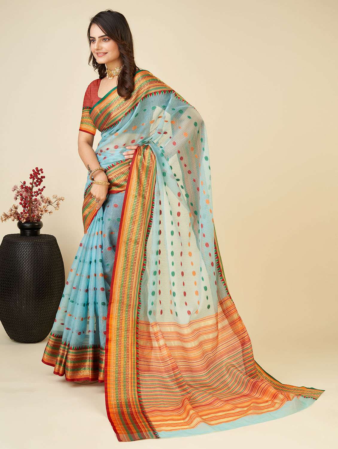 women self design bordered saree with blouse - 22001306 -  Standard Image - 1