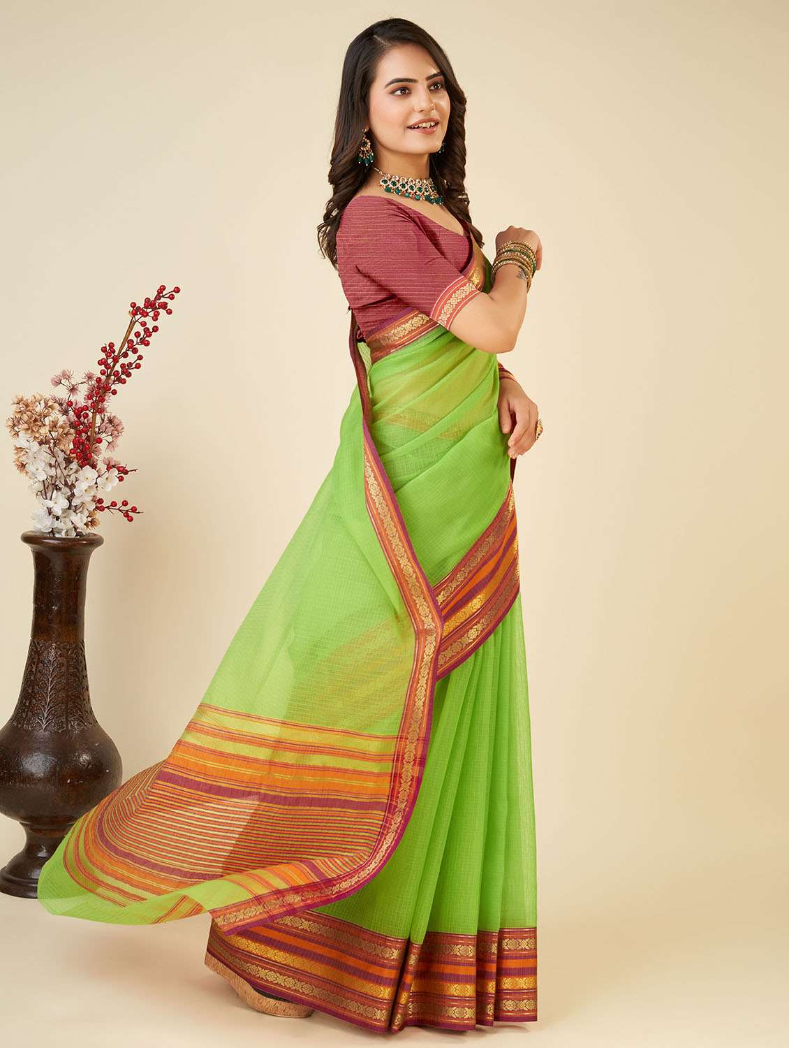 women green kota doria saree with blouse - 22001307 -  Standard Image - 1
