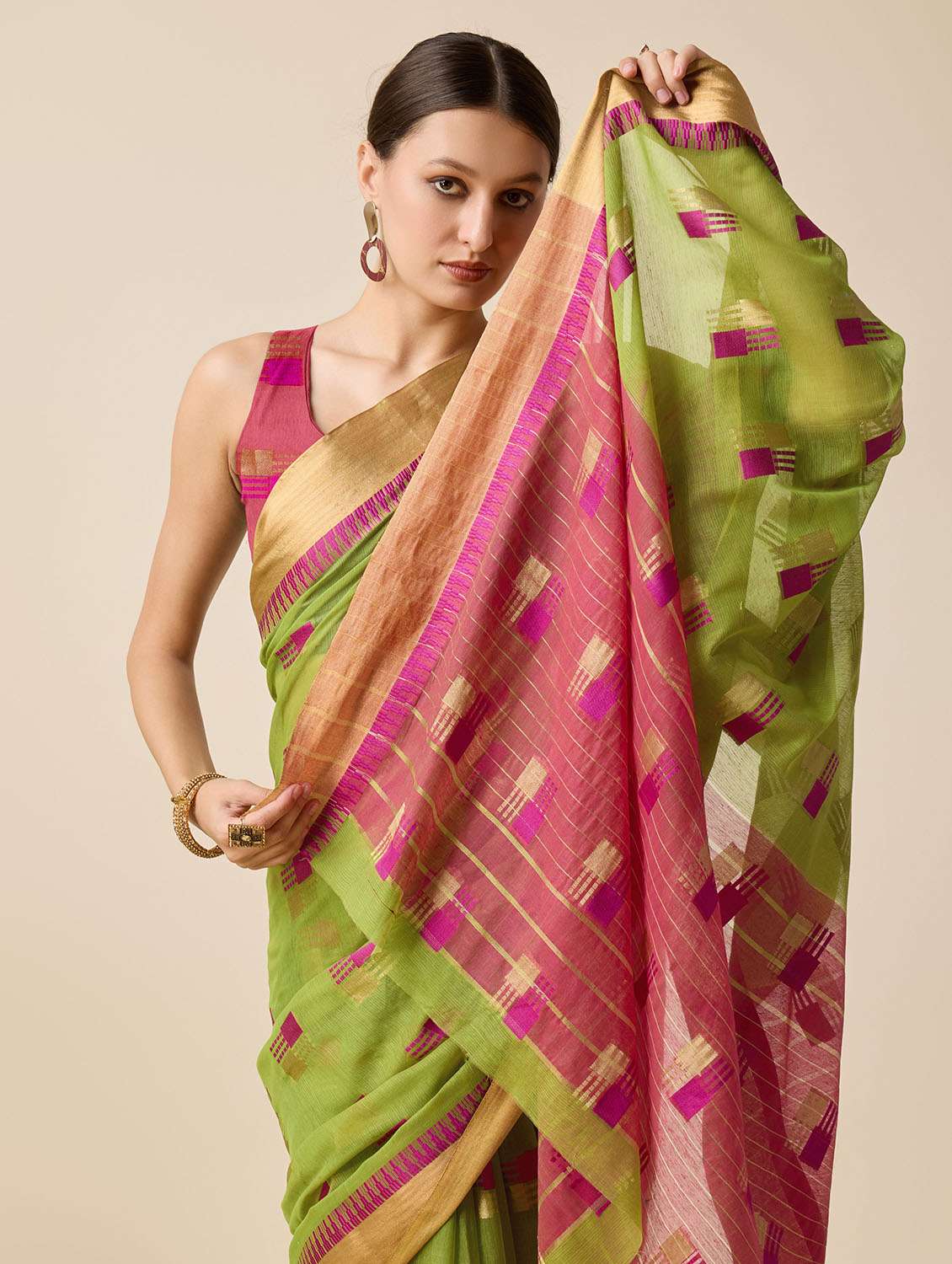 women self design bordered saree with blouse - 22001314 -  Standard Image - 1
