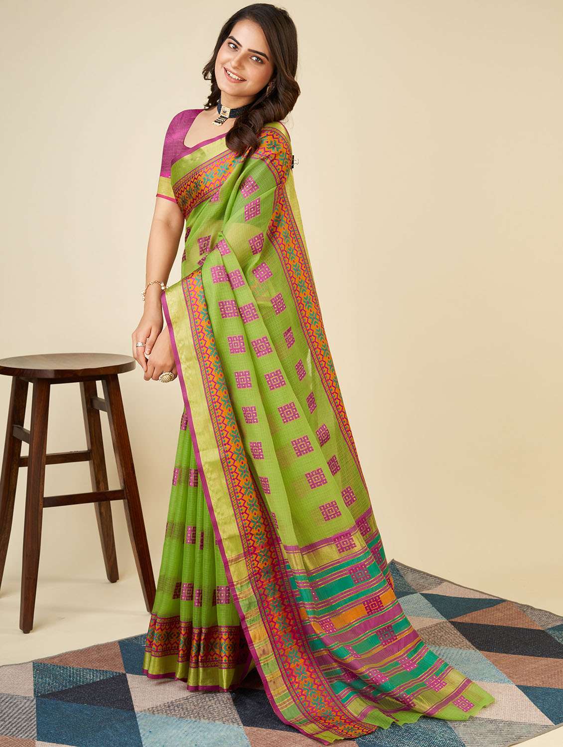 women self design kota doria saree with blouse - 22001321 -  Standard Image - 1