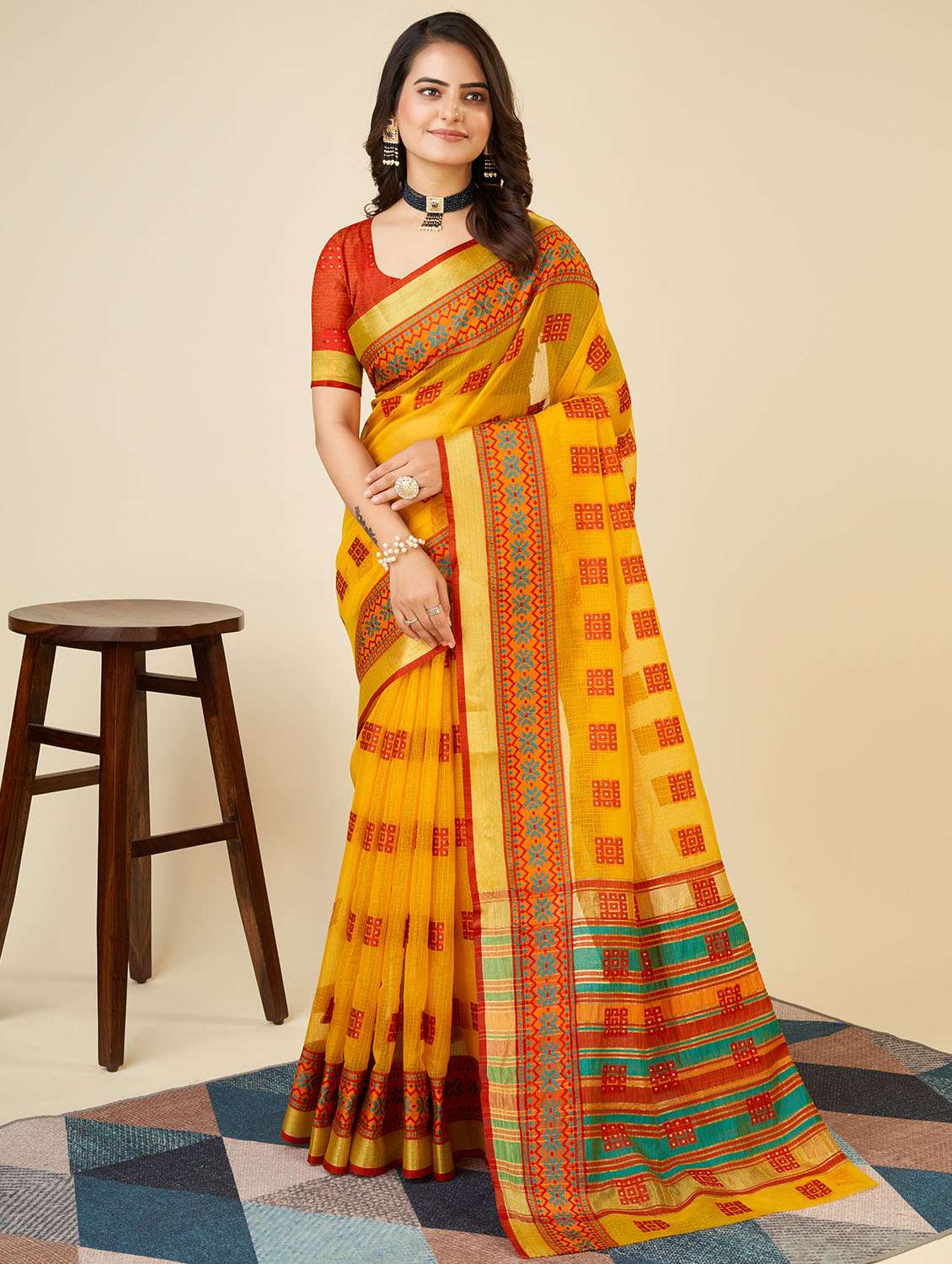women self design kota doria saree with blouse
