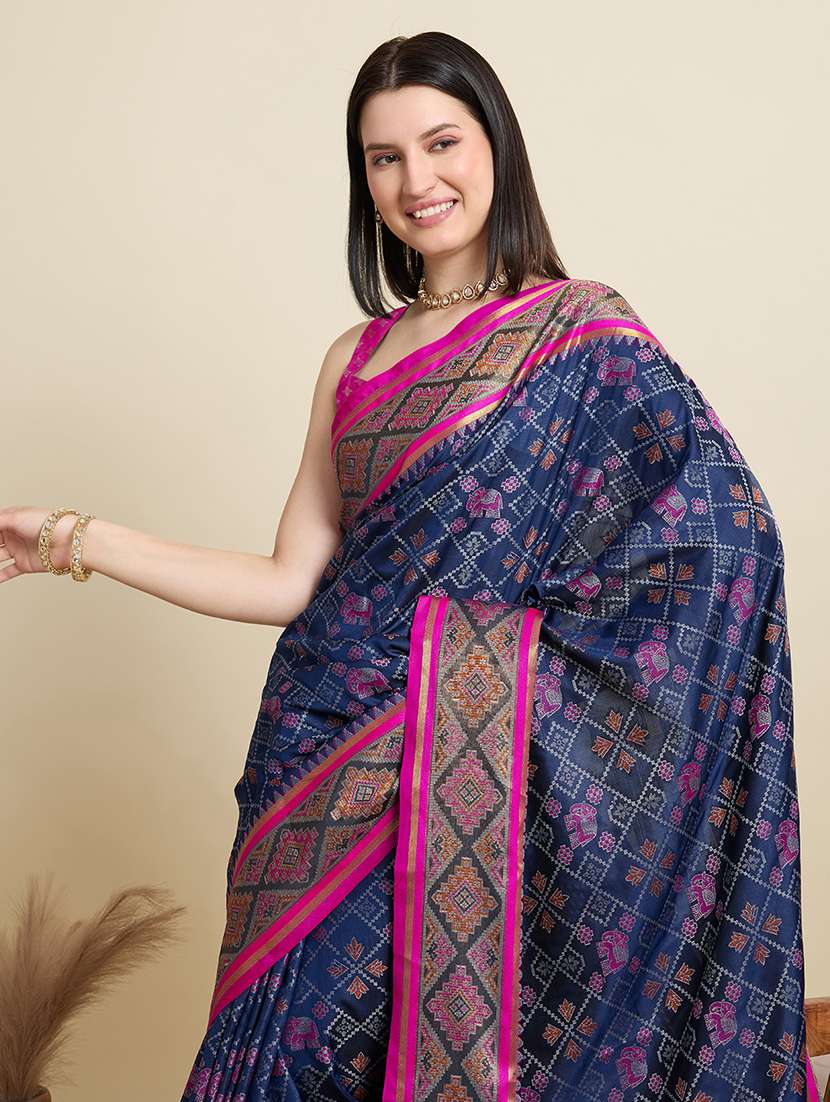 women self design patola saree with blouse - 22001327 -  Standard Image - 4