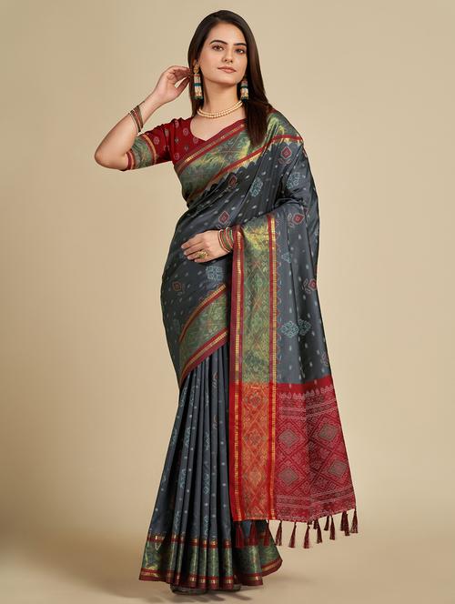 women self design patola saree with blouse - 22001332 - Standard Image - 0